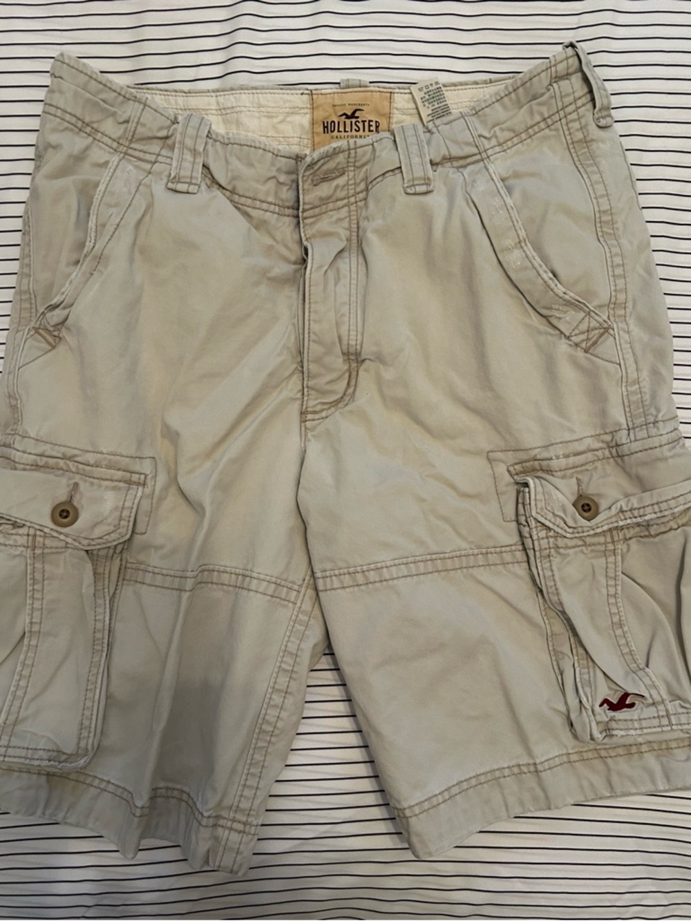 Hollister Men's Cargo Shorts - Light Beige